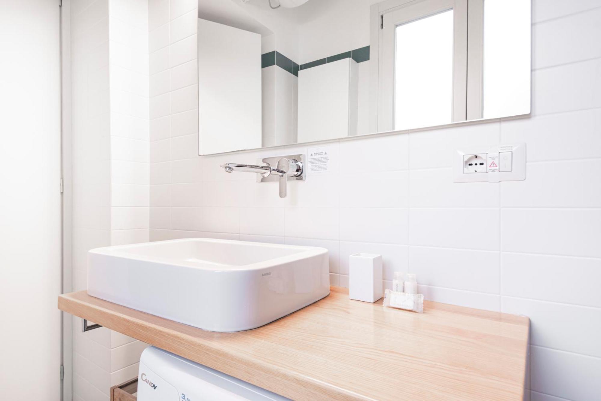 Amazing Flat Near Duomo & Colonne Di San Lorenzo By Easylife Milán Exterior foto